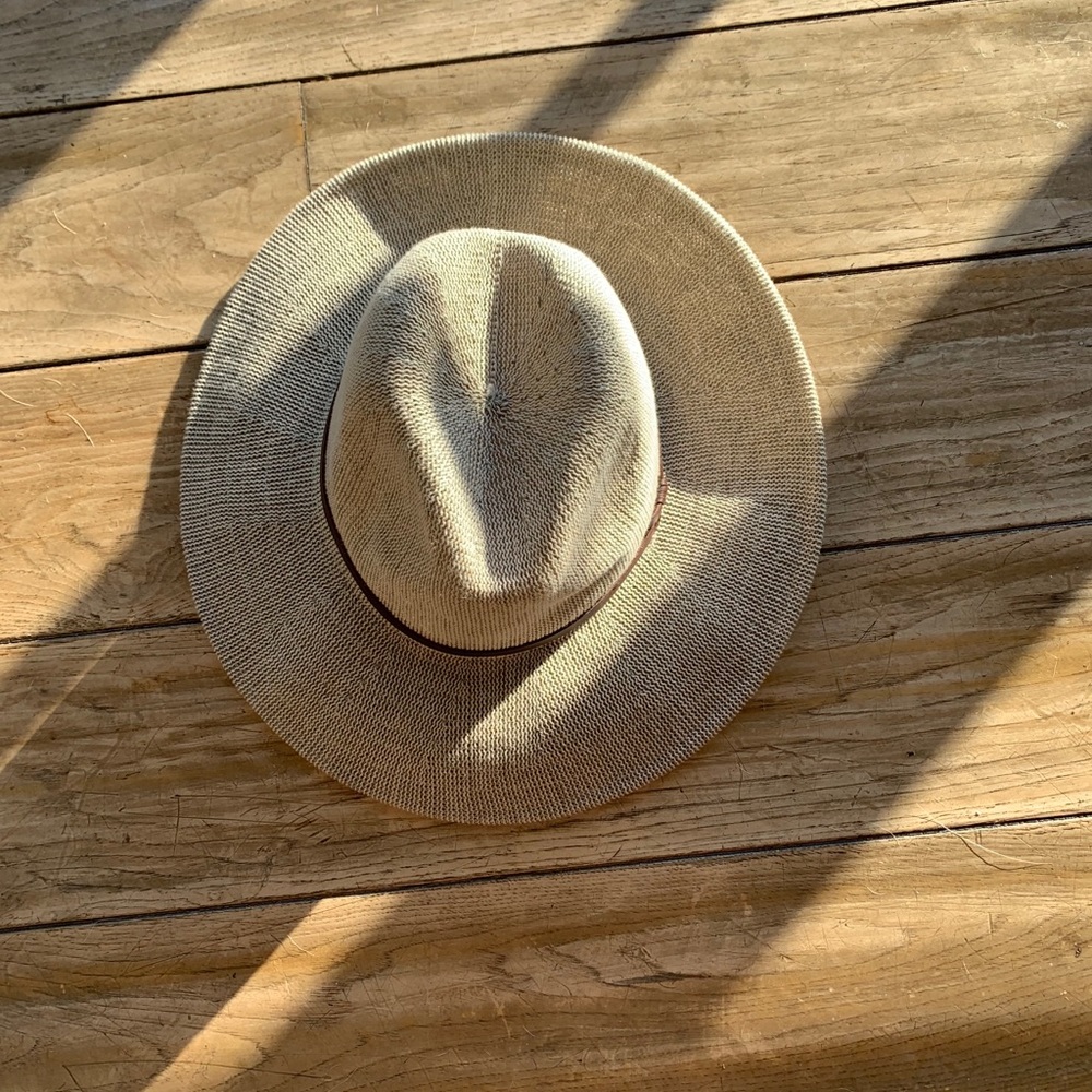 Be achy grey hat